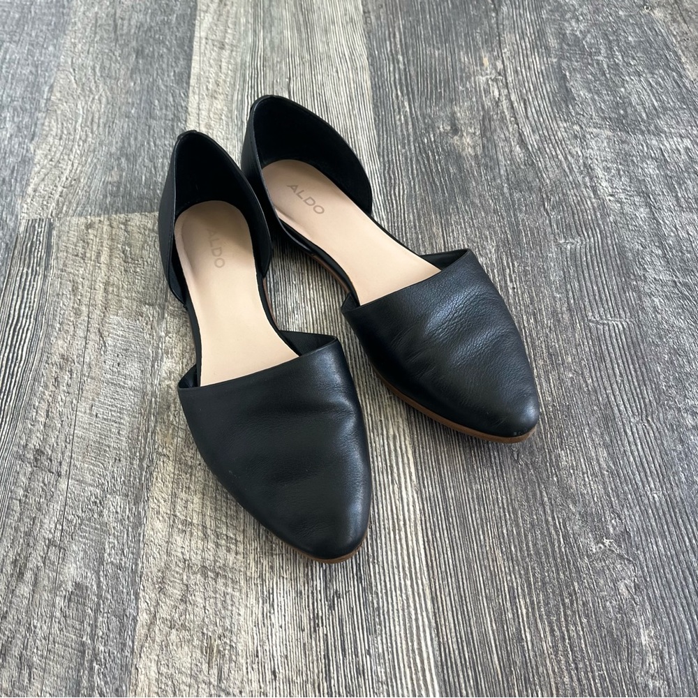 Aldo Black Flats • Womens Size 8 • Used in Good Condition